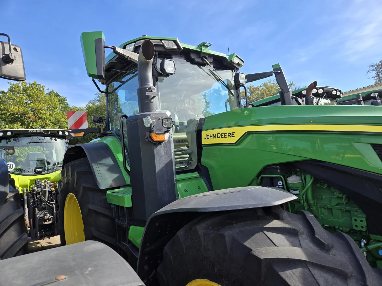 Трактор John Deere 8R 370 E-23 POWER SHIFT НАВИГАЦИЯ ЛИЗИНГ, снимка 3 - Селскостопанска техника - 56273460