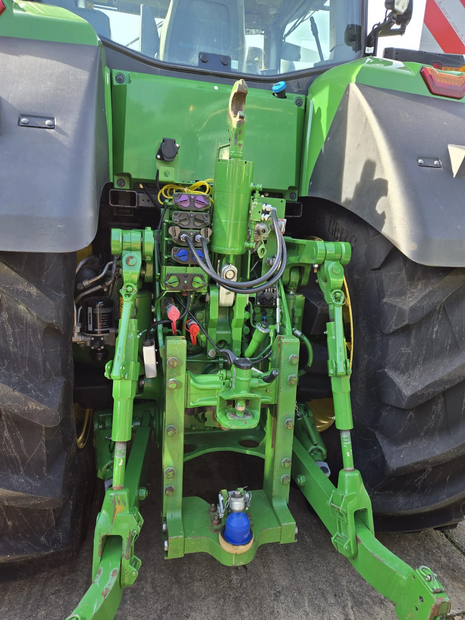 Трактор John Deere 8R 370 E-23 POWER SHIFT НАВИГАЦИЯ ЛИЗИНГ, снимка 7 - Селскостопанска техника - 56273460