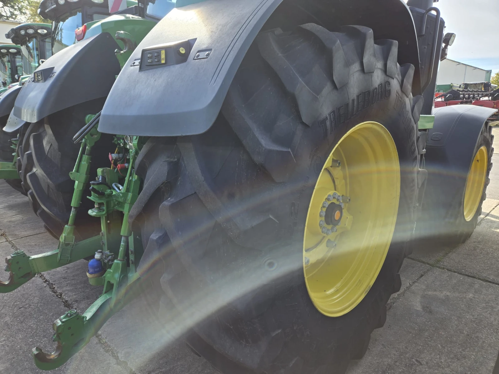 Трактор John Deere 8R 370 E-23 POWER SHIFT НАВИГАЦИЯ ЛИЗИНГ, снимка 11 - Селскостопанска техника - 56273460
