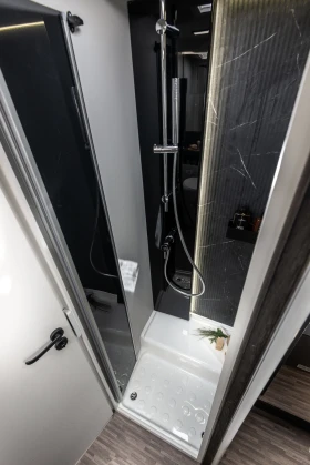 Кемпер Mobilvetta KEA P90 AT8 2026 Тента;Солар;Автоматик, снимка 6