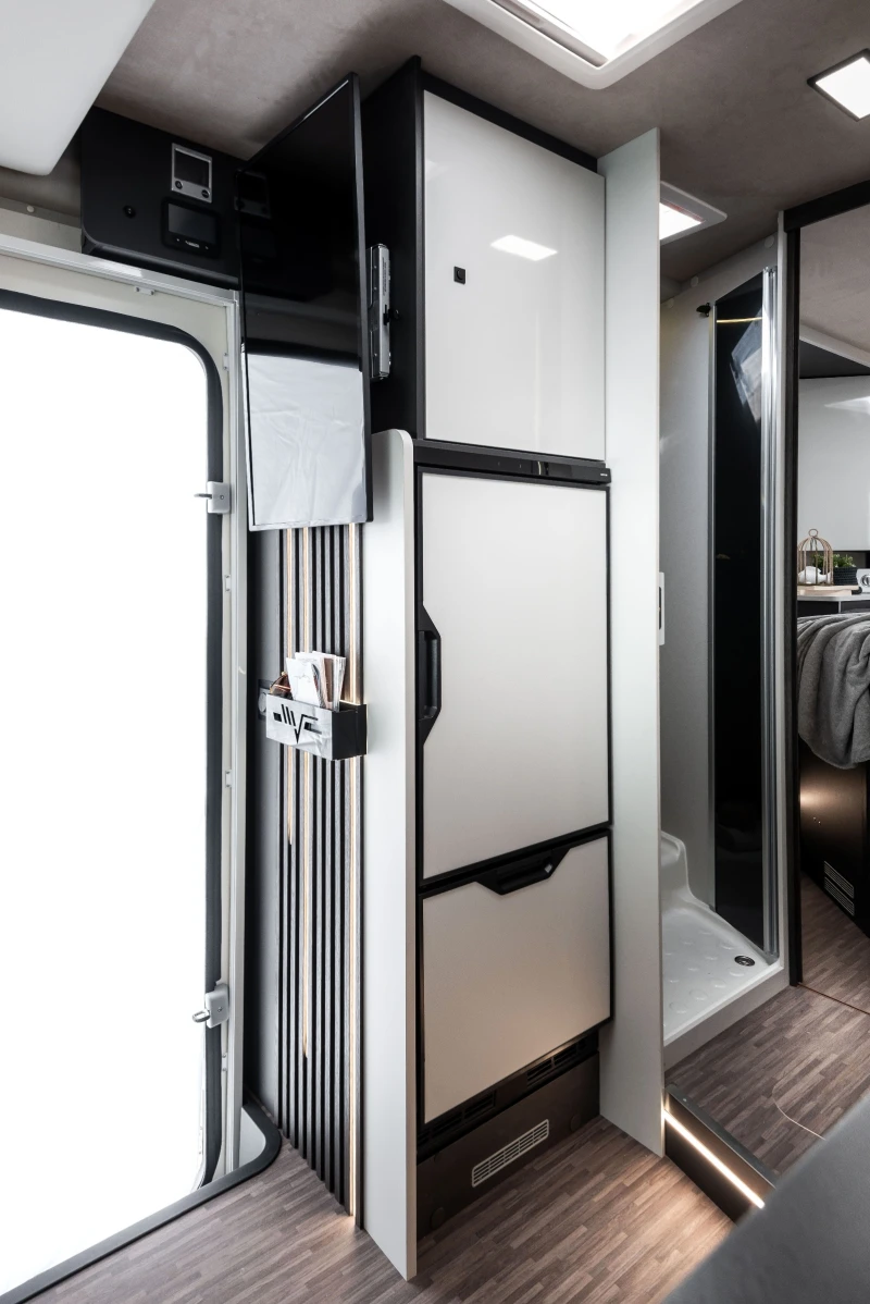 Кемпер Mobilvetta KEA P90 AT8 2026 Тента;Солар;Автоматик, снимка 8 - Каравани и кемпери - 52671601