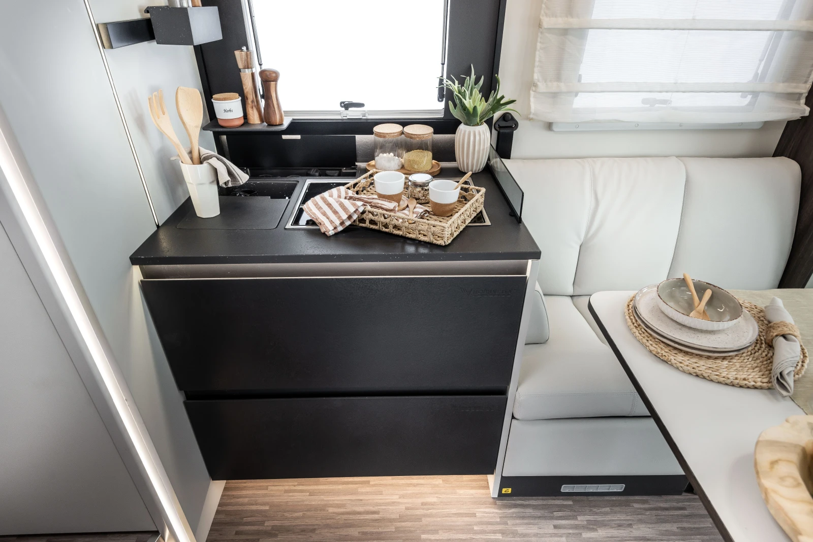 Кемпер Mobilvetta KEA P90 AT8 2026 Тента;Солар;Автоматик - изображение 9