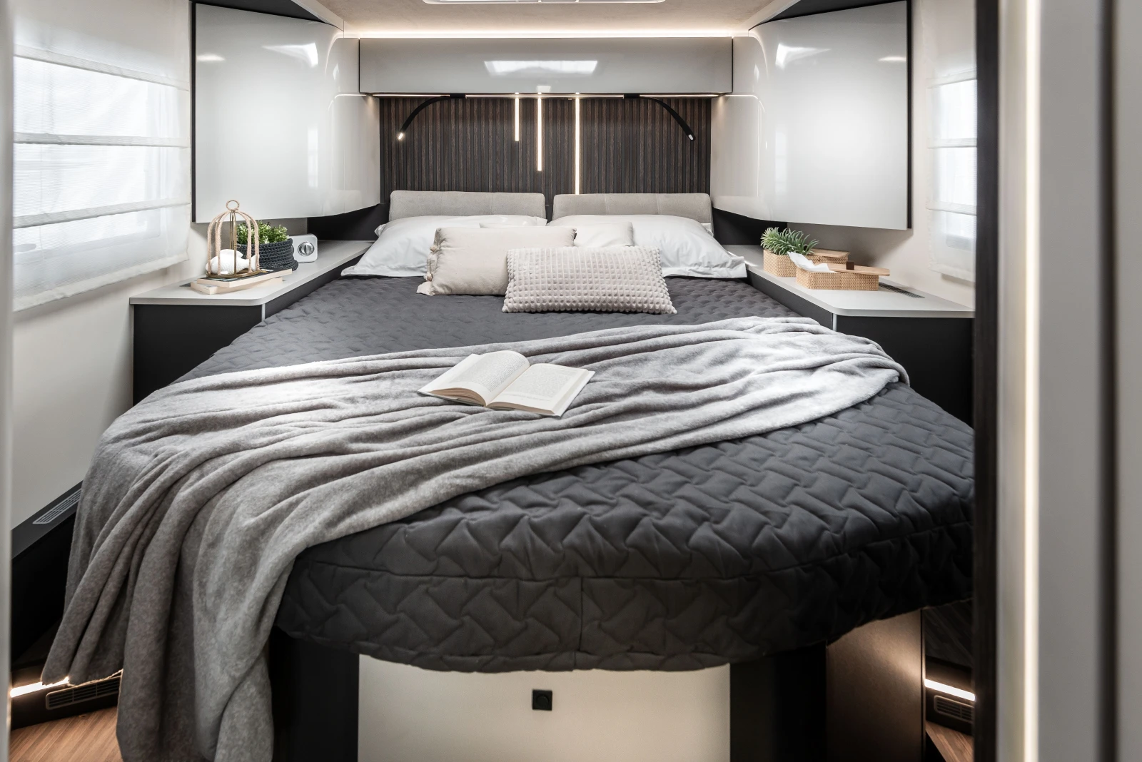 Кемпер Mobilvetta KEA P90 AT8 2026 Тента;Солар;Автоматик - изображение 5