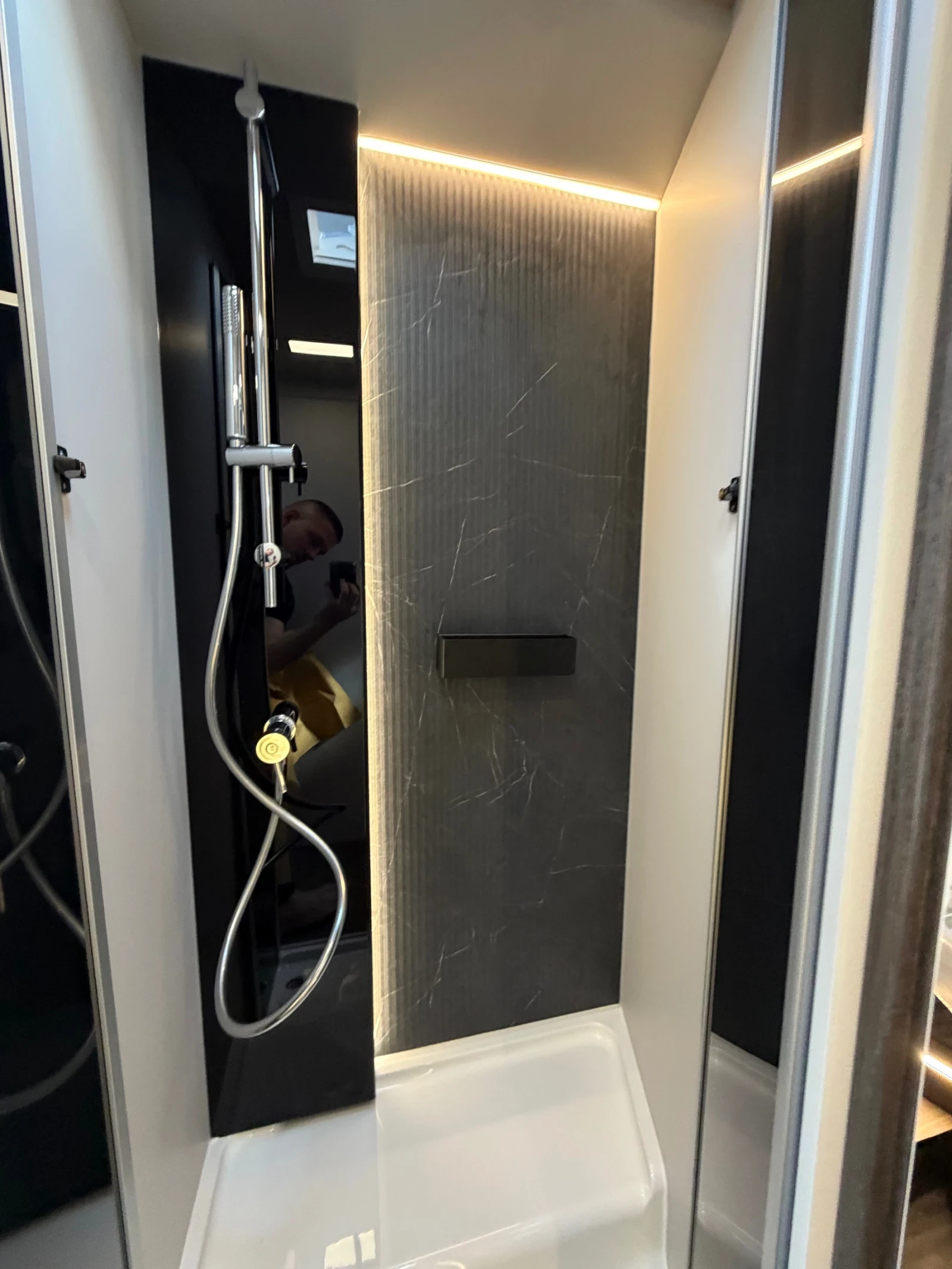 ������ Mobilvetta KEA P90 AT8 2026 �����;��������� | Mobile.bg � ����������� 6