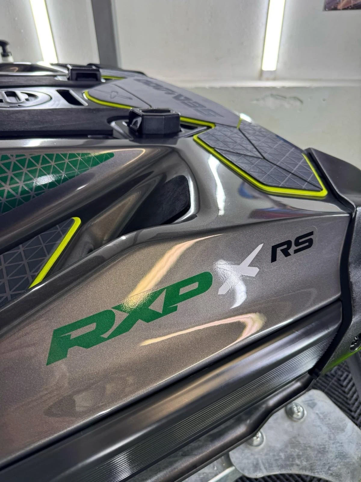 Джет Bombardier Sea Doo APEX CARBON LIMITED  - изображение 9