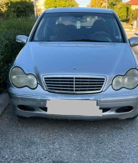 Mercedes-Benz C 180, снимка 2