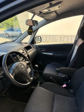 Toyota Corolla verso, снимка 6