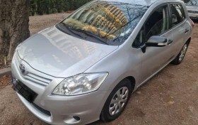 Toyota Auris, снимка 1