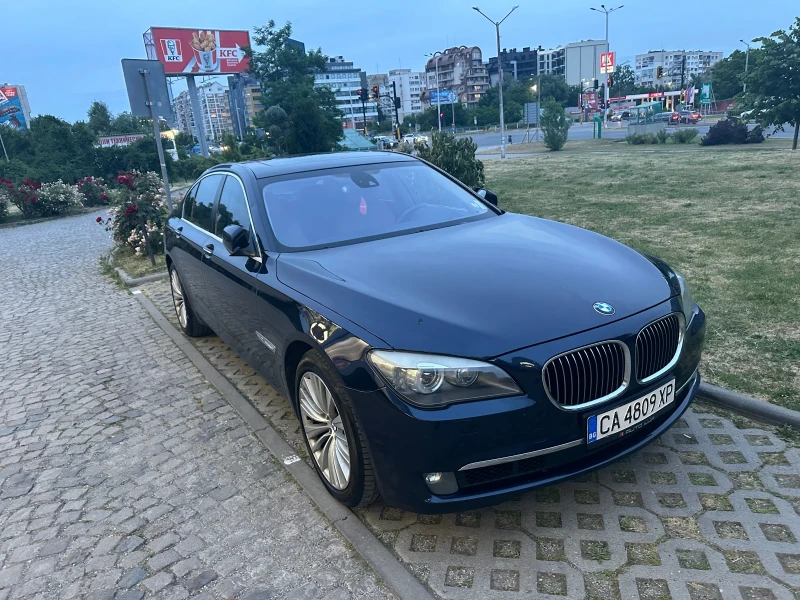 BMW 740 Вакуум, 360 Камери, снимка 1 - Автомобили и джипове - 47160689