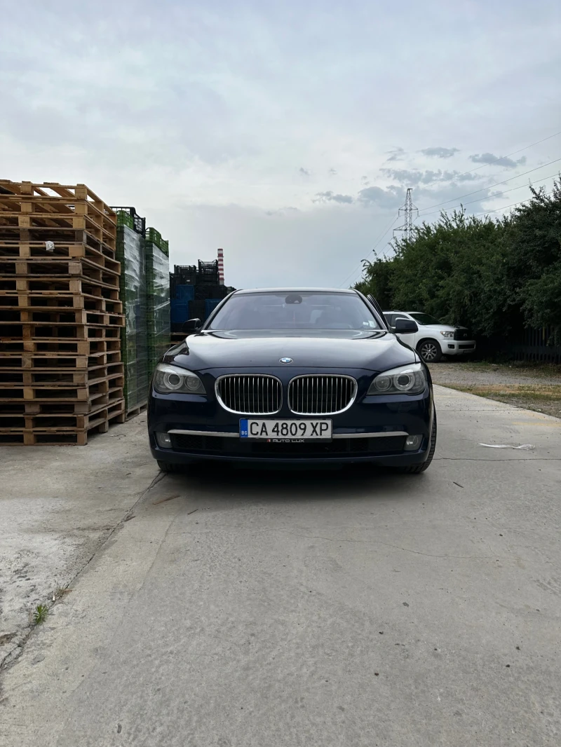 BMW 740 Вакуум, 360 Камери, снимка 2 - Автомобили и джипове - 47160689