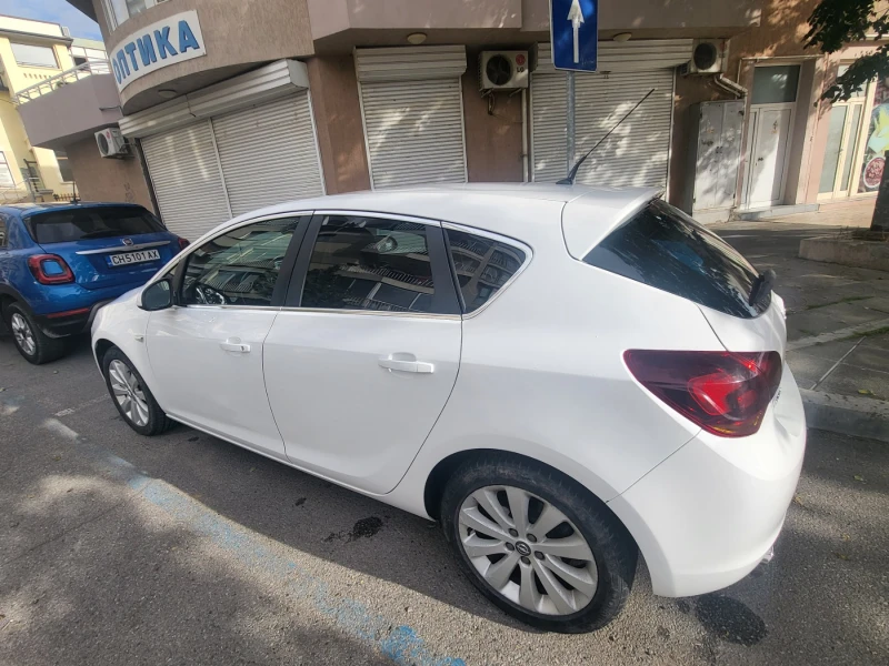 Opel Astra, снимка 3 - Автомобили и джипове - 47546082