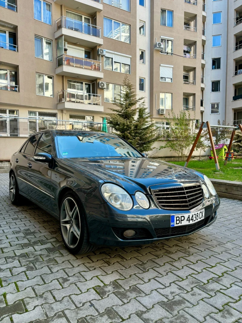 Mercedes-Benz E 270 2.7 CDI, снимка 2 - Автомобили и джипове - 47556926