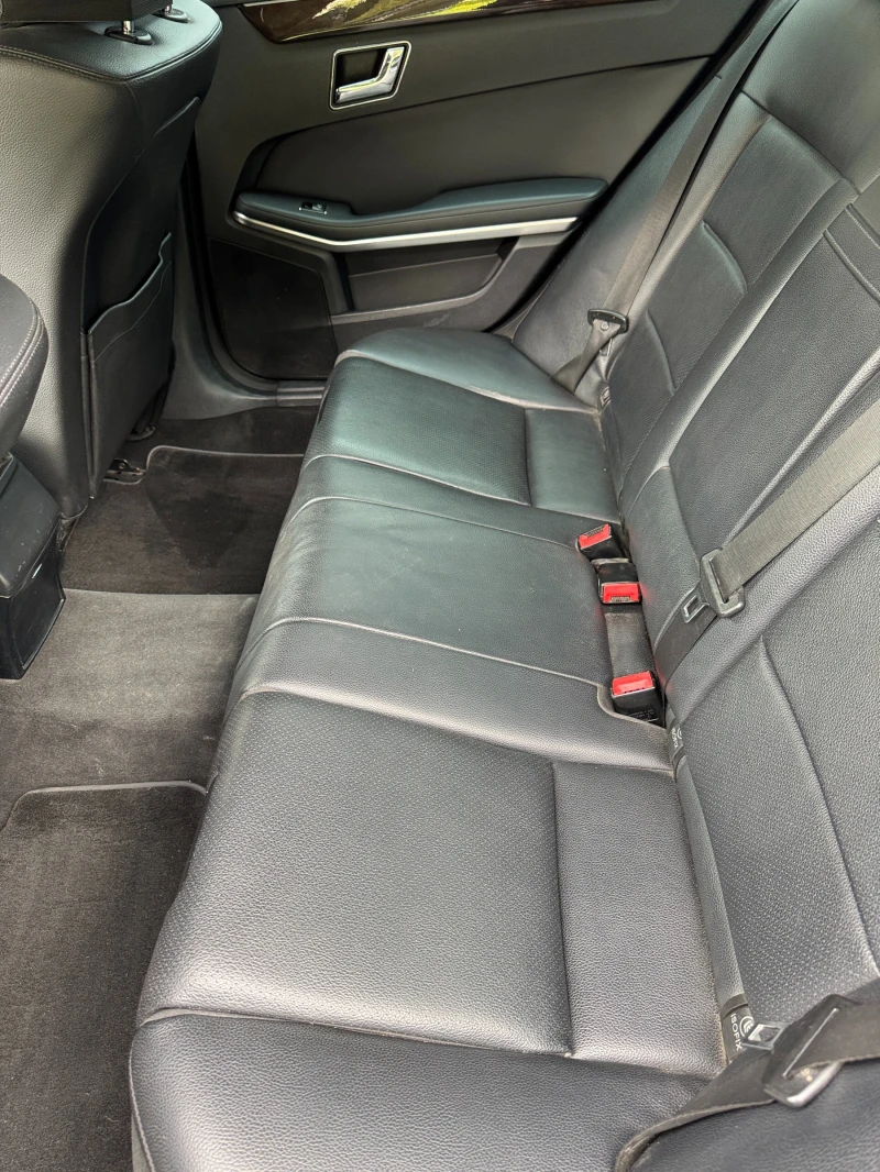 Mercedes-Benz E 200, снимка 8 - Автомобили и джипове - 52190603