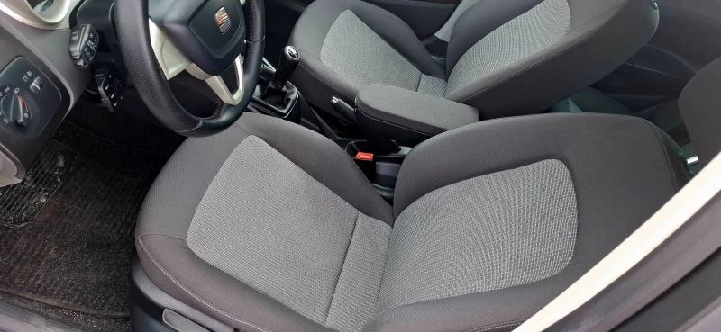 Seat Ibiza 1.6 tdi, снимка 11 - Автомобили и джипове - 50210563