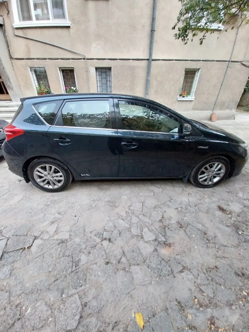 Toyota Auris II, Hybrid, снимка 3 - Автомобили и джипове - 52515795