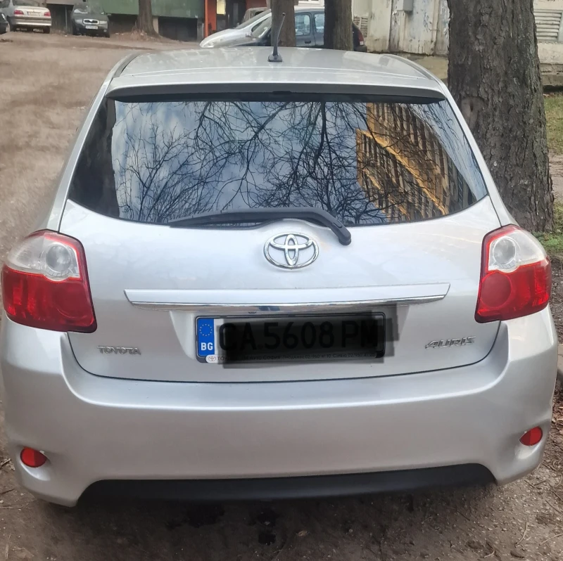 Toyota Auris, снимка 2 - Автомобили и джипове - 52828950