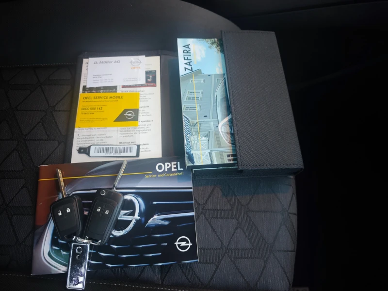 Opel Zafira 1.6i-Turbo/Автомат/7места/Фейс-лифт/Navi/CH, снимка 15 - Автомобили и джипове - 53048780