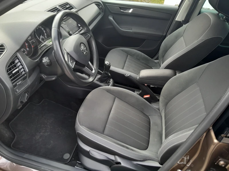 Skoda Fabia 1.0 TSI/5МТ, снимка 6 - Автомобили и джипове - 53124146