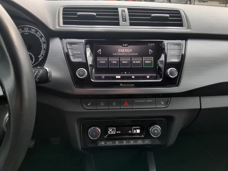 Skoda Fabia 1.0 TSI/5МТ, снимка 10 - Автомобили и джипове - 53124146