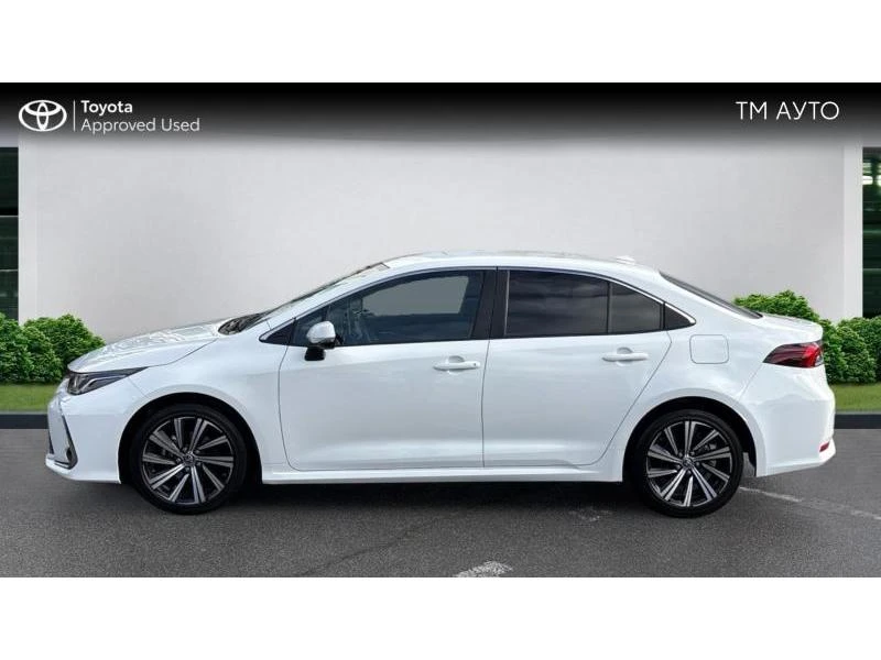 Toyota Corolla SDN 1.8HSD EXECUTIVE PLUS, снимка 3 - Автомобили и джипове - 54087043
