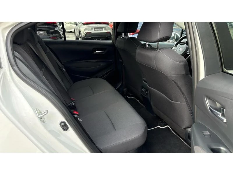 Toyota Corolla SDN 1.8HSD EXECUTIVE PLUS, снимка 7 - Автомобили и джипове - 54087043