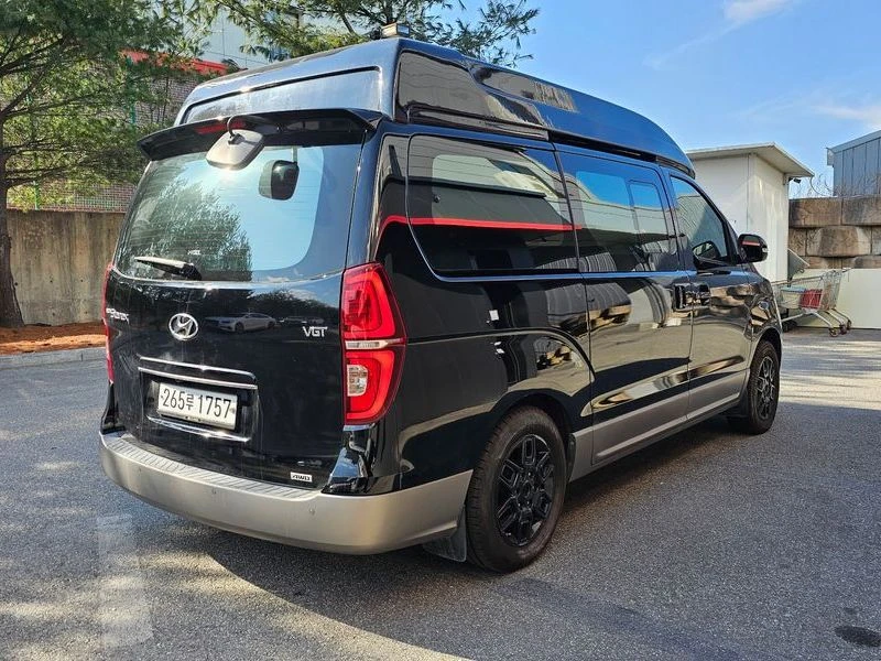Hyundai Starex 2.5 Automatic, снимка 2 - Автомобили и джипове - 55948799