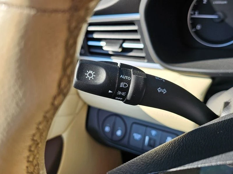 Hyundai Starex 2.5 Automatic, снимка 15 - Автомобили и джипове - 55948799