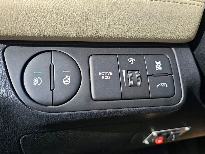 Hyundai Starex 2.5 Automatic, снимка 14 - Автомобили и джипове - 55948799