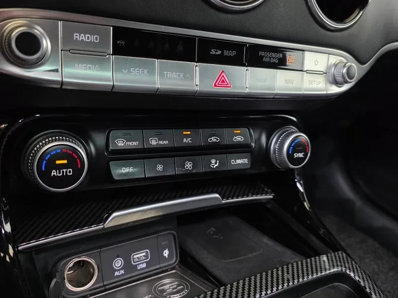 Kia Stinger 3.3 2WD GT - САМО 30% АВАНС , снимка 15 - Автомобили и джипове - 55998793