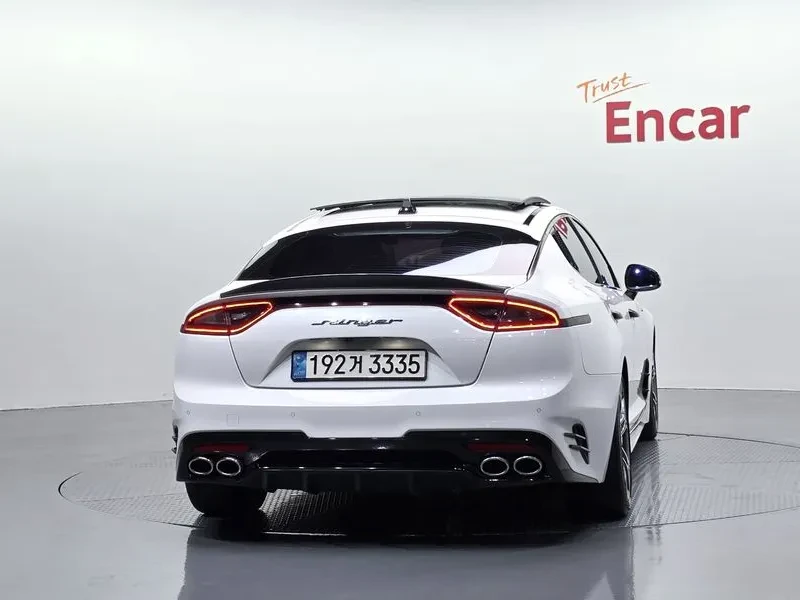 Kia Stinger 3.3 2WD GT - САМО 30% АВАНС , снимка 3 - Автомобили и джипове - 55998793