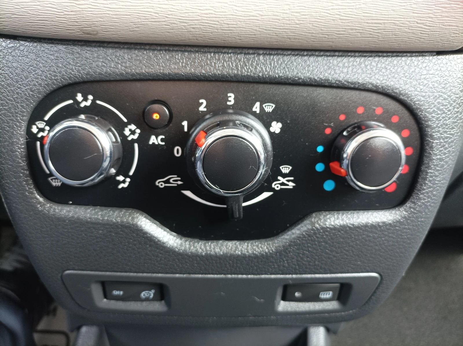 Dacia Lodgy 1.2i-115k.c-EURO5B | Mobile.bg   16