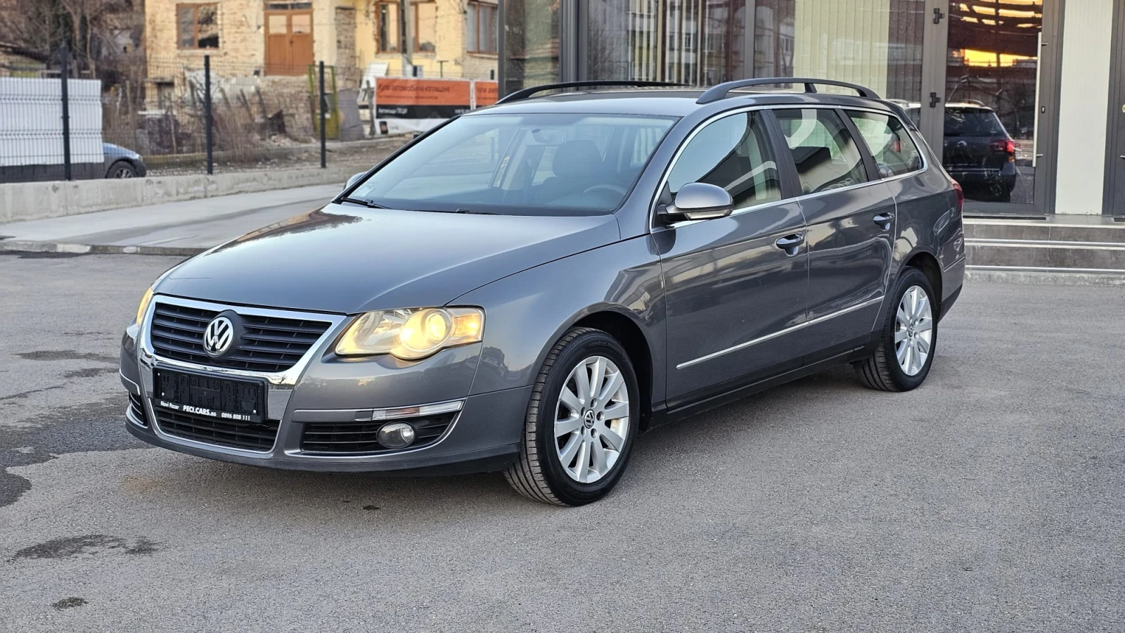 VW Passat 2.0TDi 6SP IT-БЕЗ РЪЖДА-ЛИЗИНГ-ГАРАНЦИЯ - изображение 3