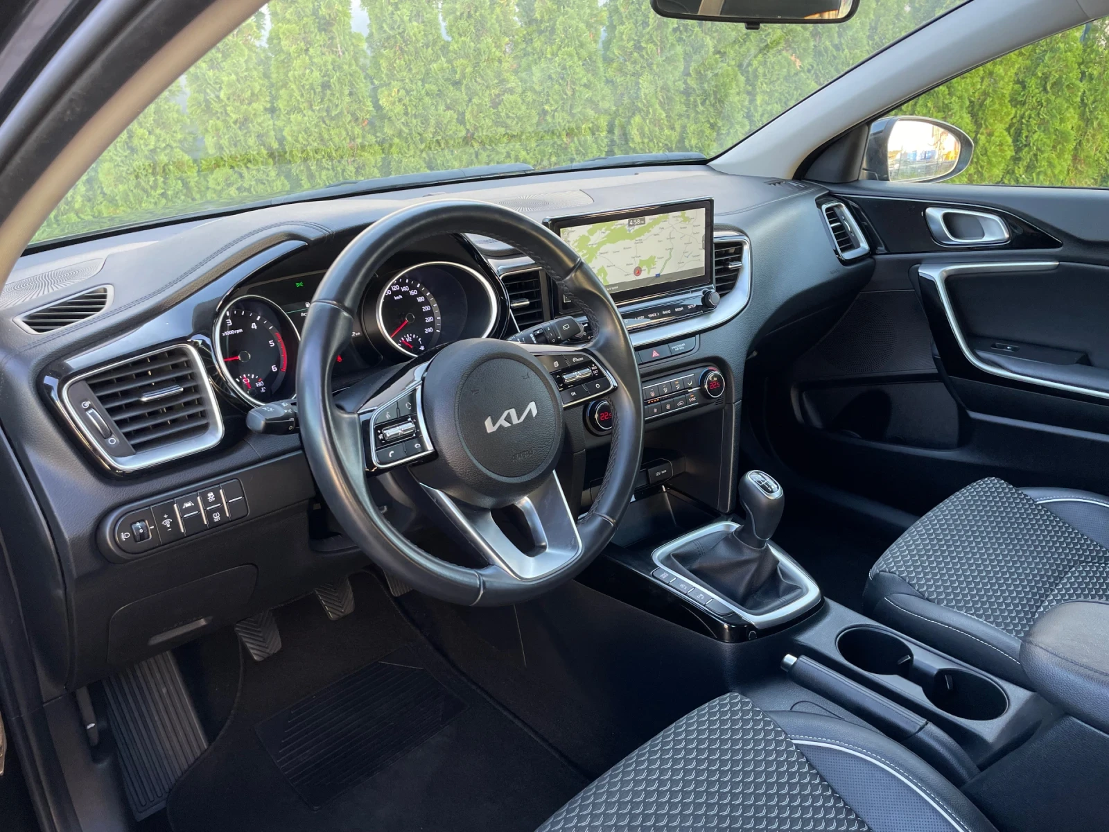 Kia XCeed 1.6 CRDI MILD HYBRID/2023.г/60 000 Хил.км - изображение 9
