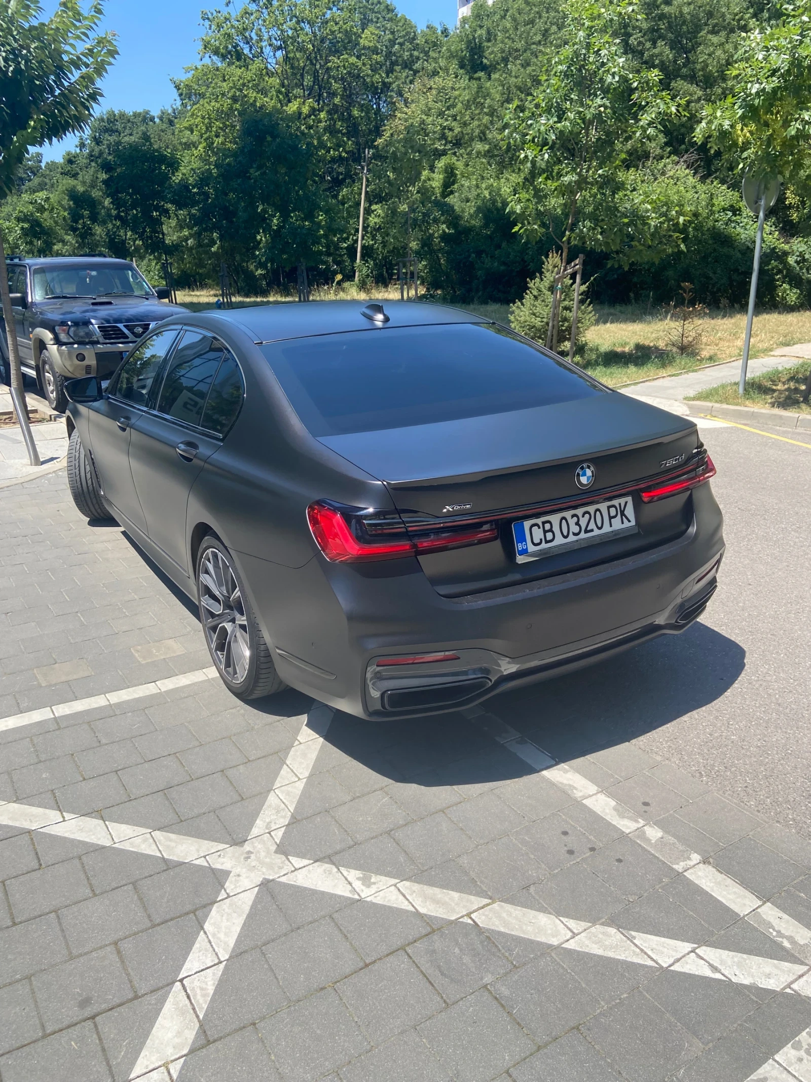 BMW 750 750D - изображение 4