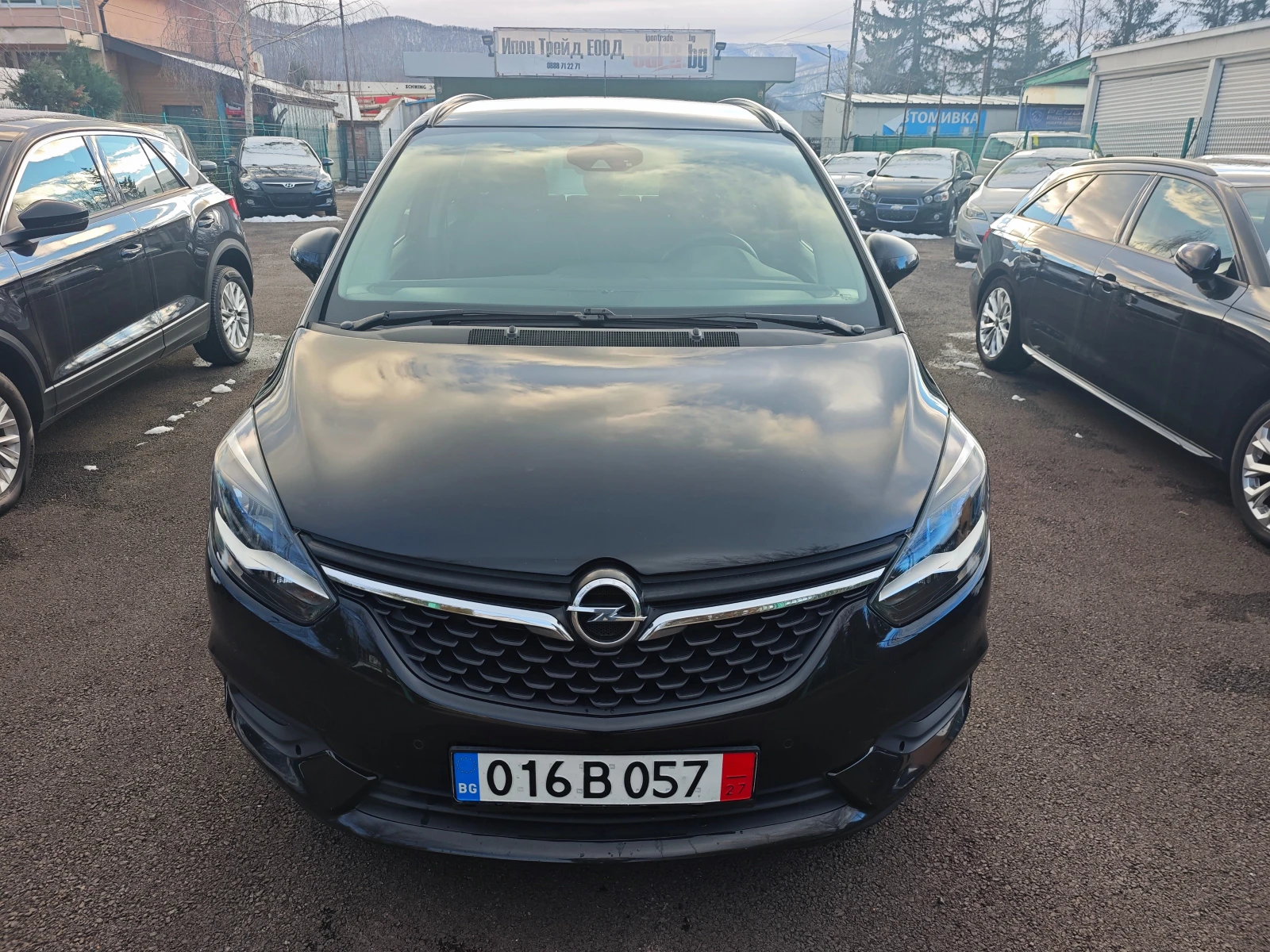 Opel Zafira 1.6i-Turbo/Автомат/7места/Фейс-лифт/Navi/CH - изображение 2