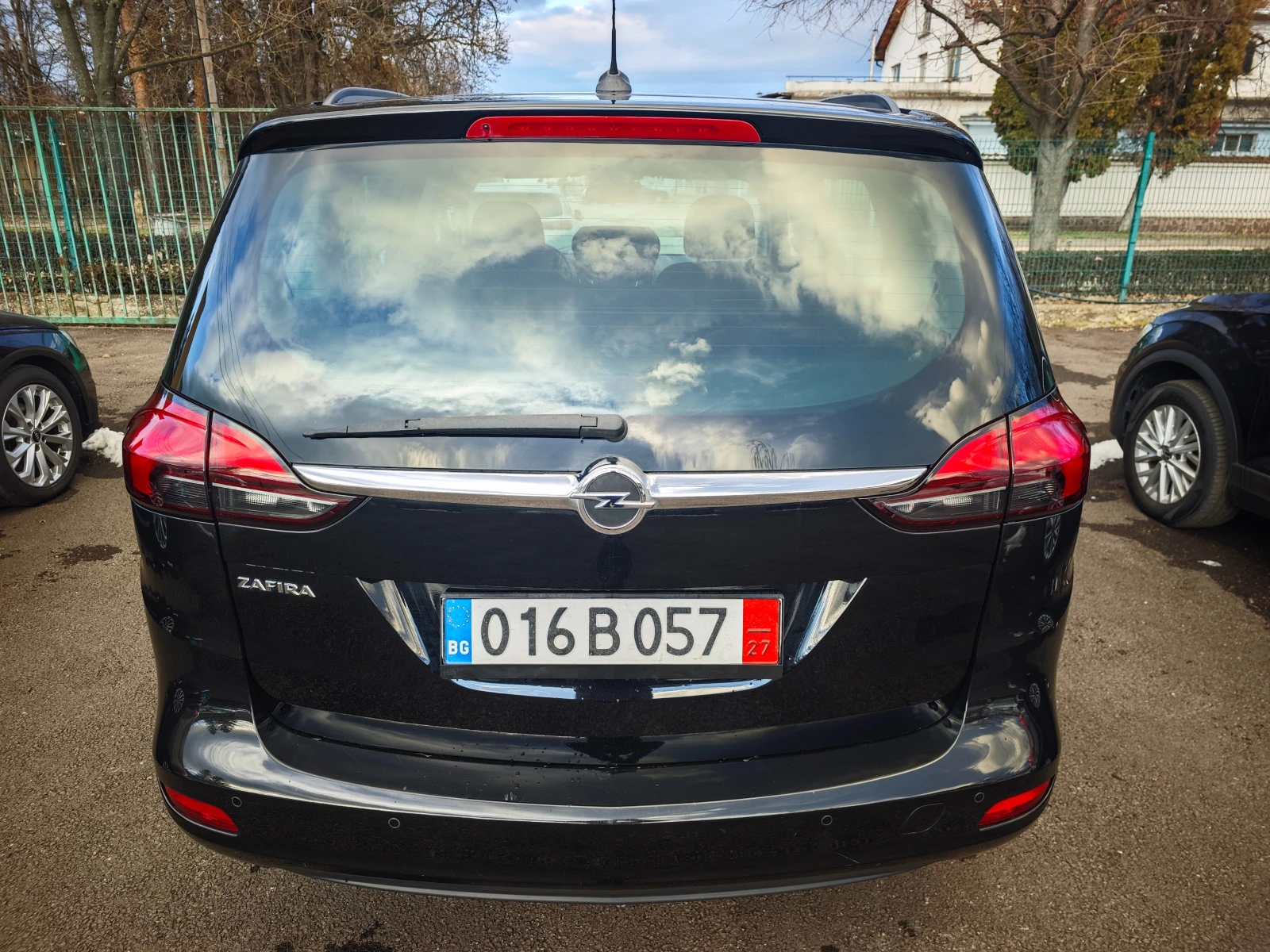 Opel Zafira 1.6i-Turbo/Автомат/7места/Фейс-лифт/Navi/CH - изображение 5