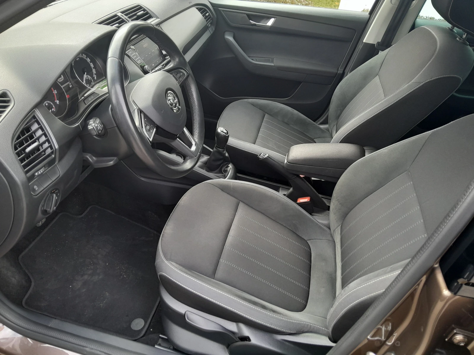 Skoda Fabia 1.0 TSI/5МТ - изображение 6