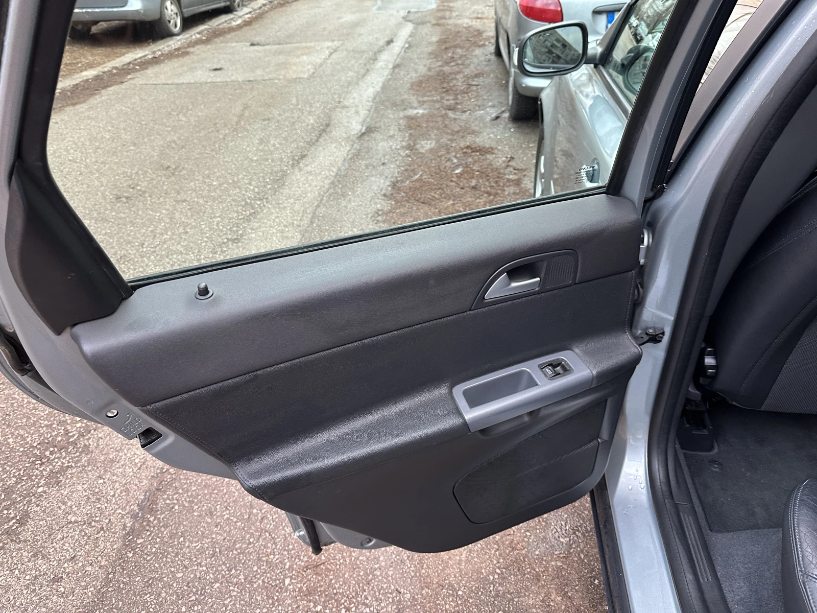 Volvo V50 1.6D - изображение 9