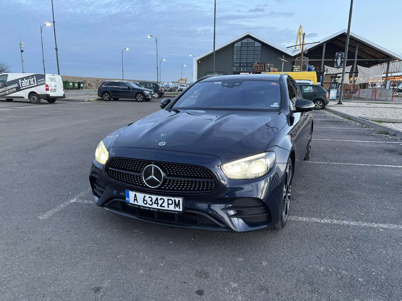 Mercedes-Benz E 400, снимка 13 - Автомобили и джипове - 53718416