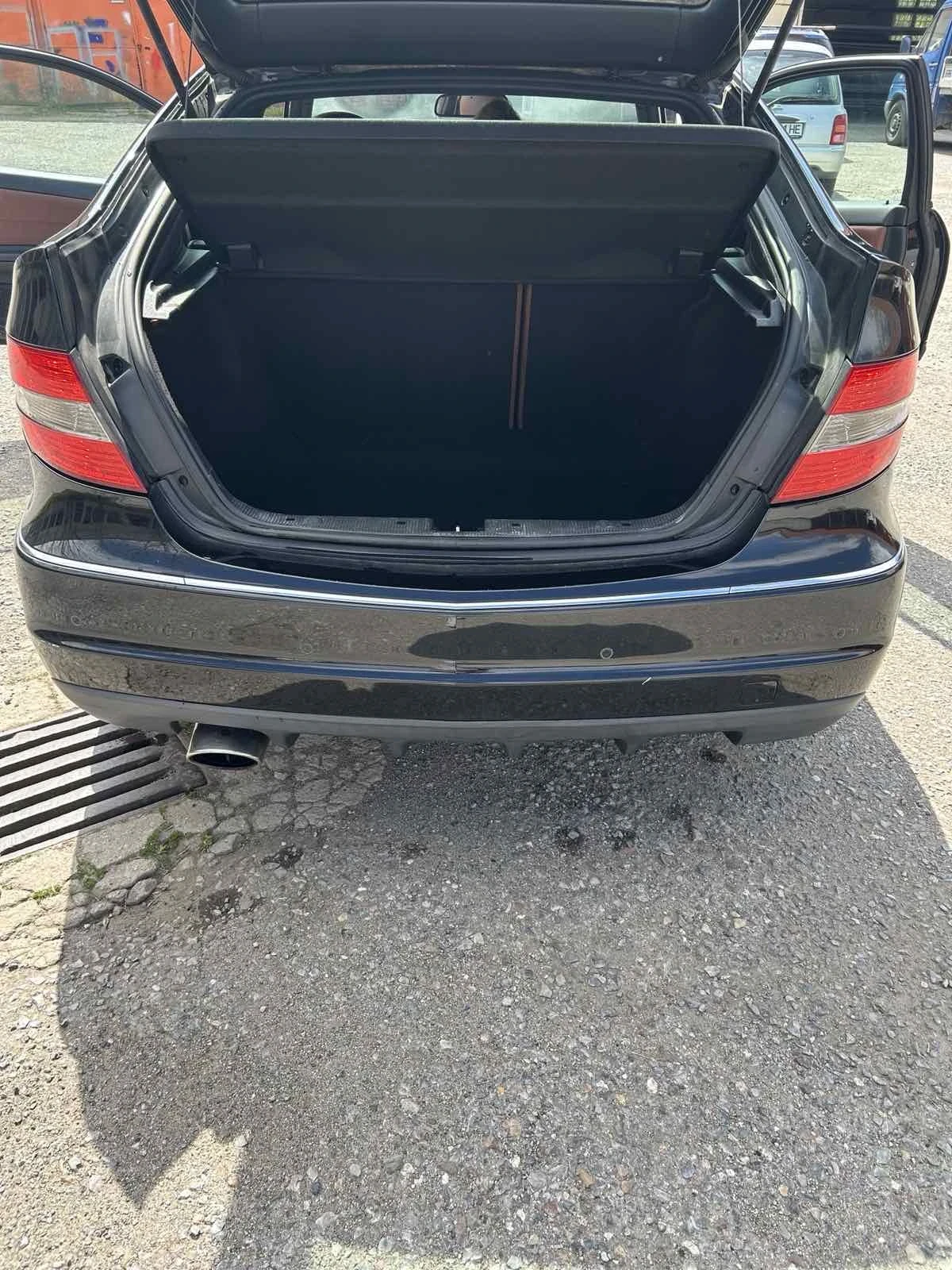 Mercedes-Benz CLC 220, снимка 11 - Автомобили и джипове - 53825557