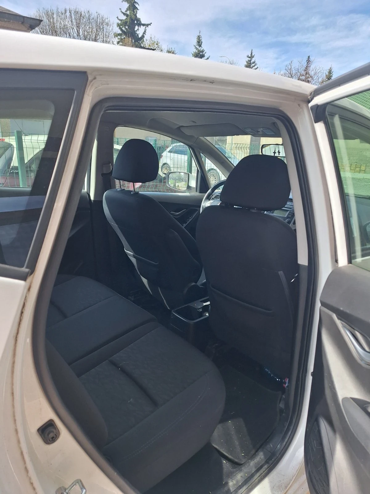 Hyundai Ix20, снимка 3 - Автомобили и джипове - 54443864