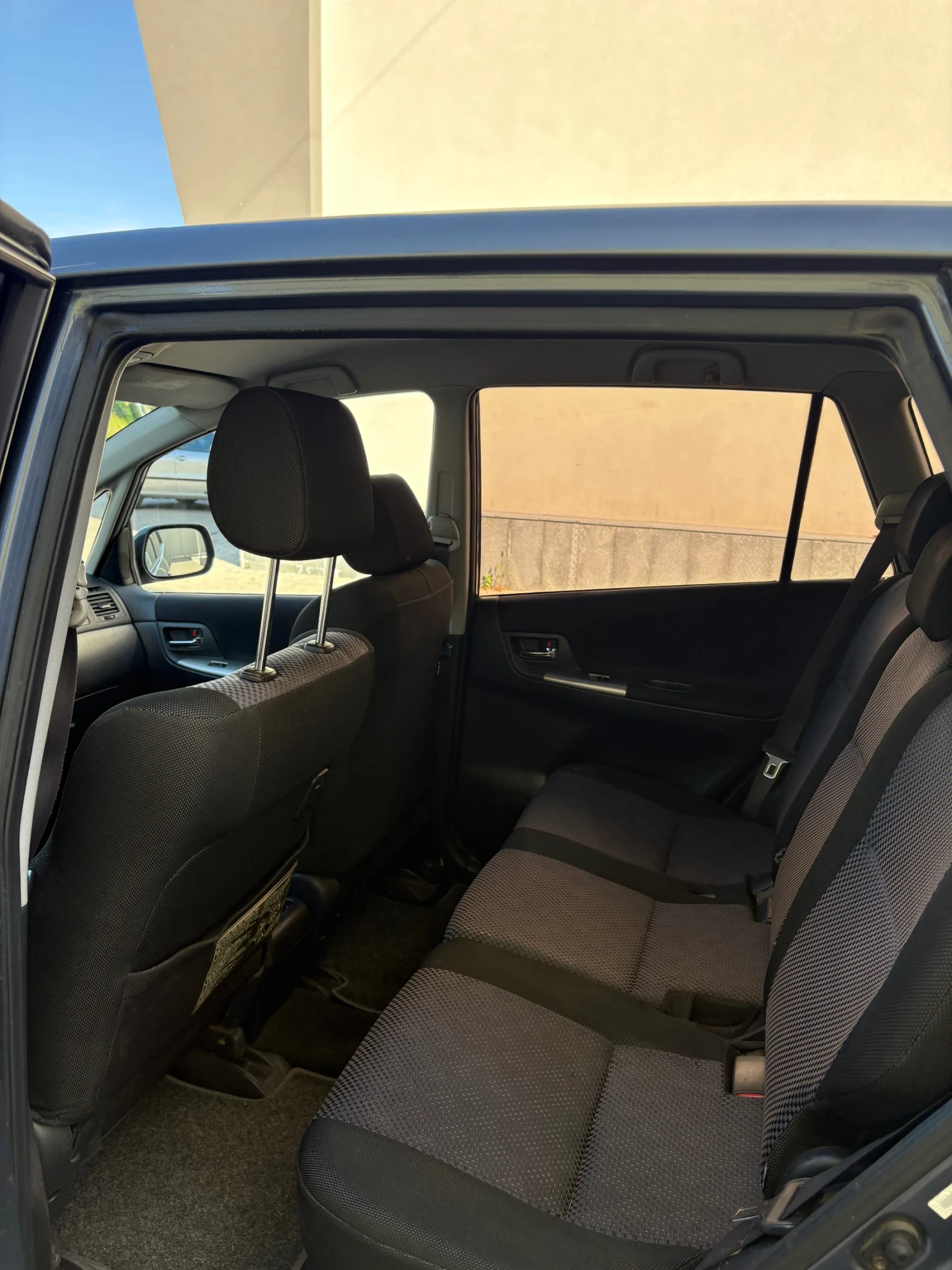 Toyota Corolla verso, снимка 8 - Автомобили и джипове - 54721630