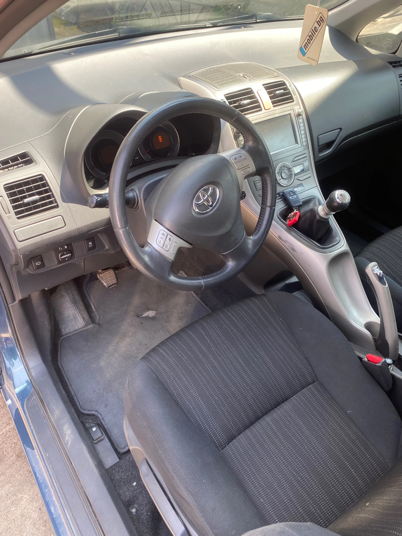 Toyota Auris 2.0 D4D Keyless, Navi , снимка 8 - Автомобили и джипове - 54858301