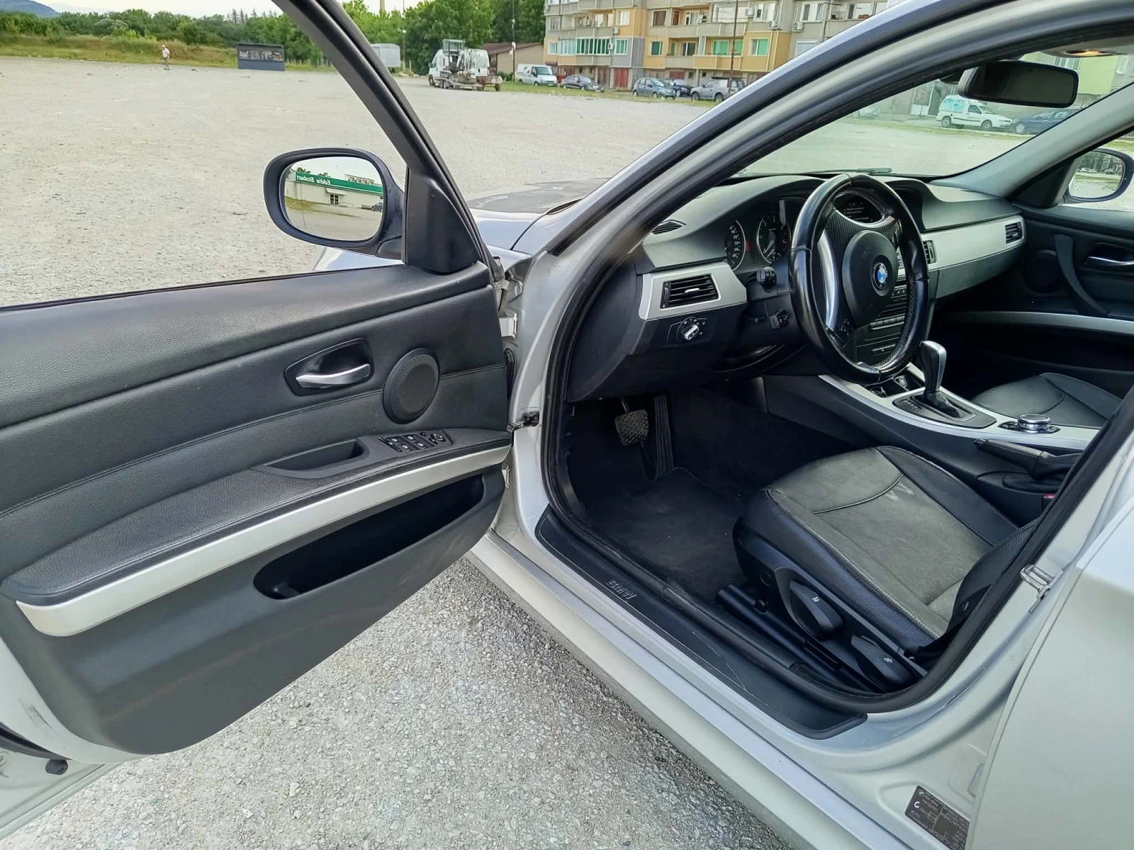BMW 320 D 4x4 X-drive LCI FACE NAVI, снимка 6 - Автомобили и джипове - 54874687
