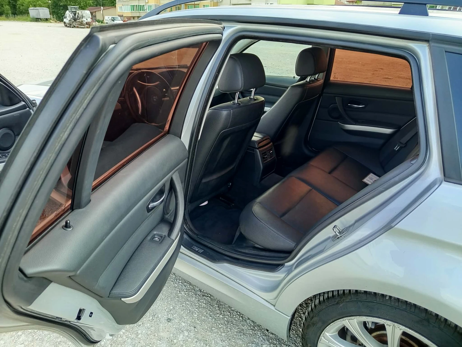 BMW 320 D 4x4 X-drive LCI FACE NAVI, снимка 7 - Автомобили и джипове - 54874687