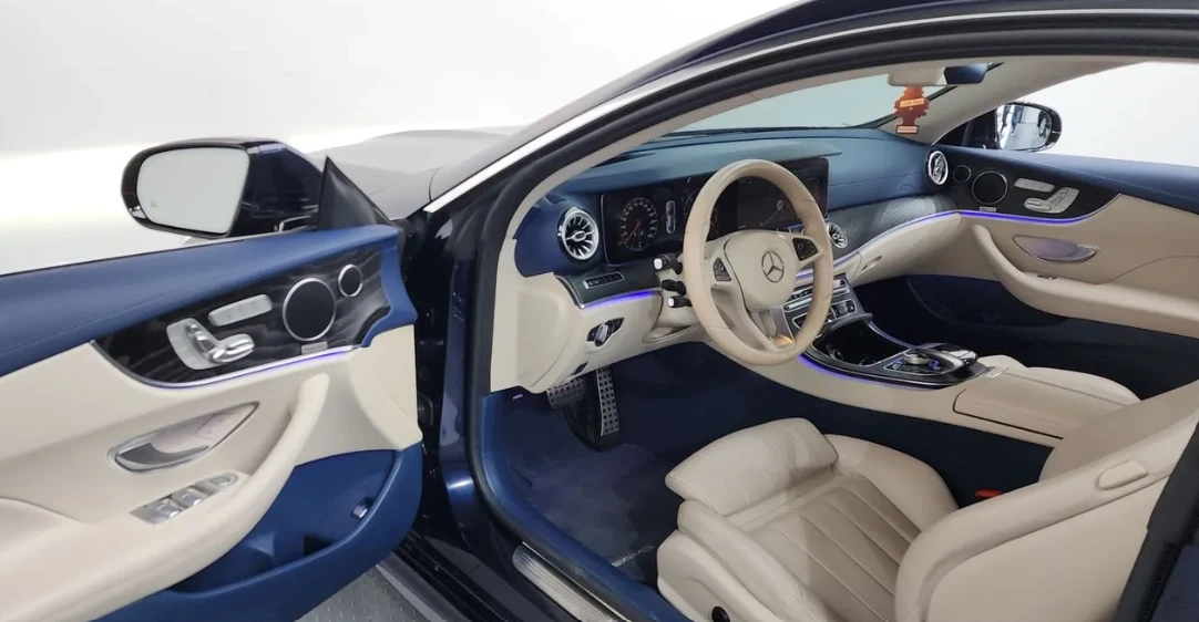 Mercedes-Benz E 220 * АВТО КРЕДИТ* ЦЕНА ДО БГ * Сервизна история * , снимка 8 - Автомобили и джипове - 55302171