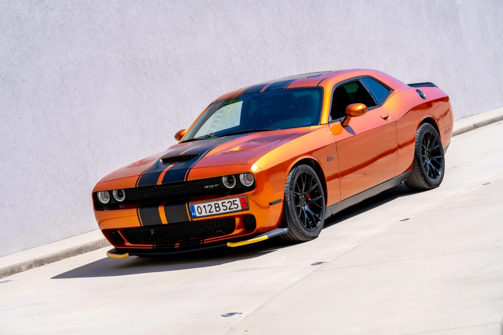 Dodge Challenger Srt 8, снимка 2 - Автомобили и джипове - 55339266