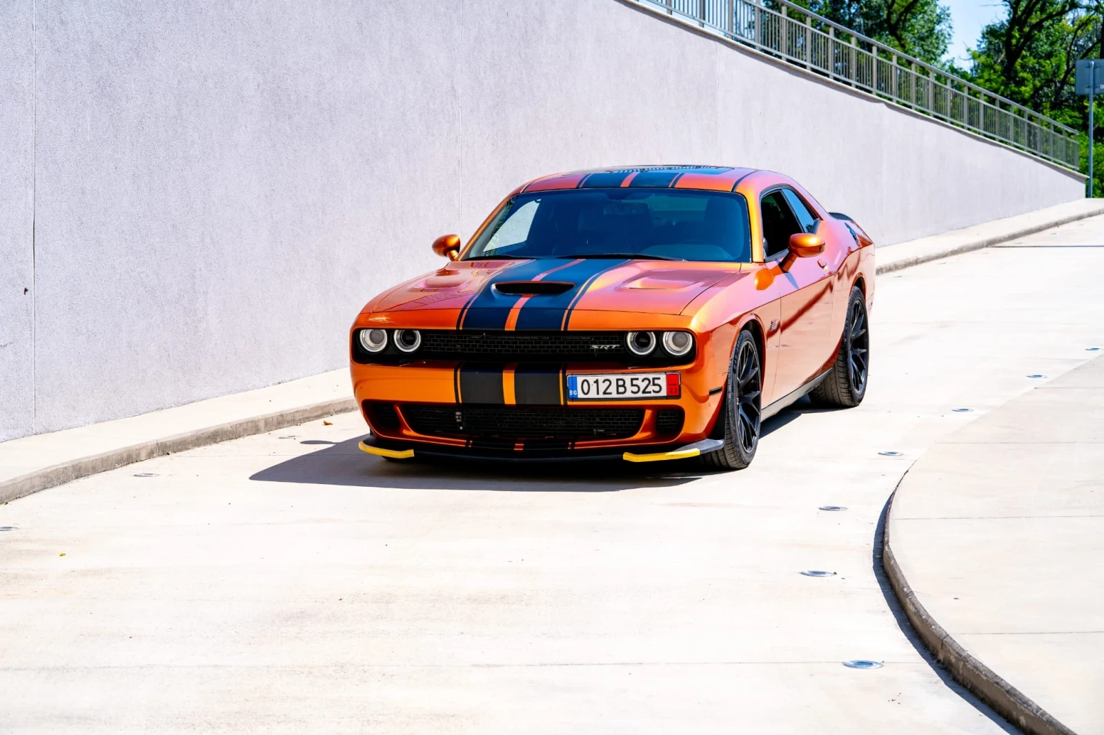 Dodge Challenger Srt 8, снимка 3 - Автомобили и джипове - 55339266