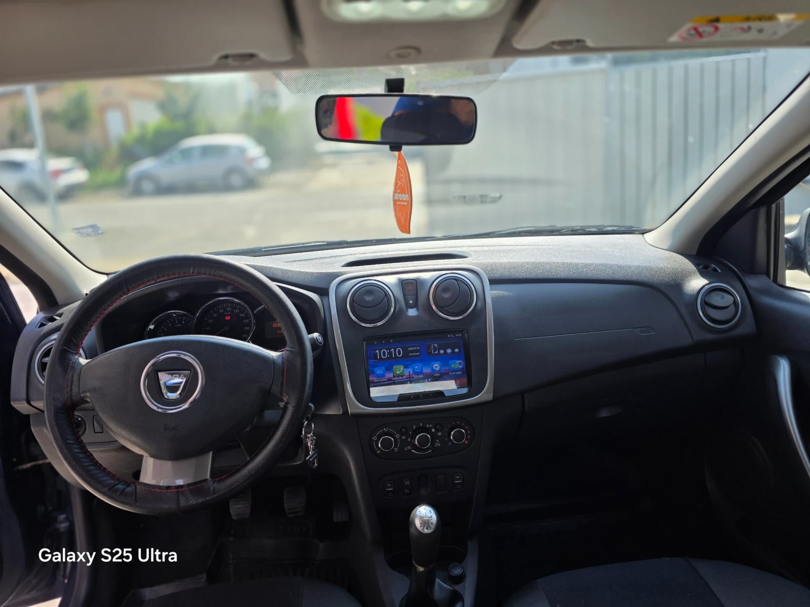 Dacia Logan 1.5, снимка 7 - Автомобили и джипове - 55411979
