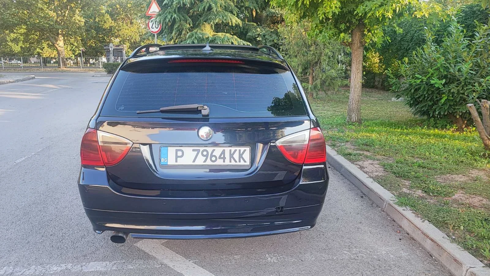 BMW 320, снимка 3 - Автомобили и джипове - 55491894